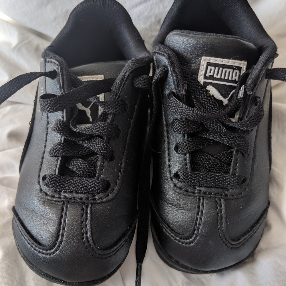 Puma toddler boy size 6 shoes